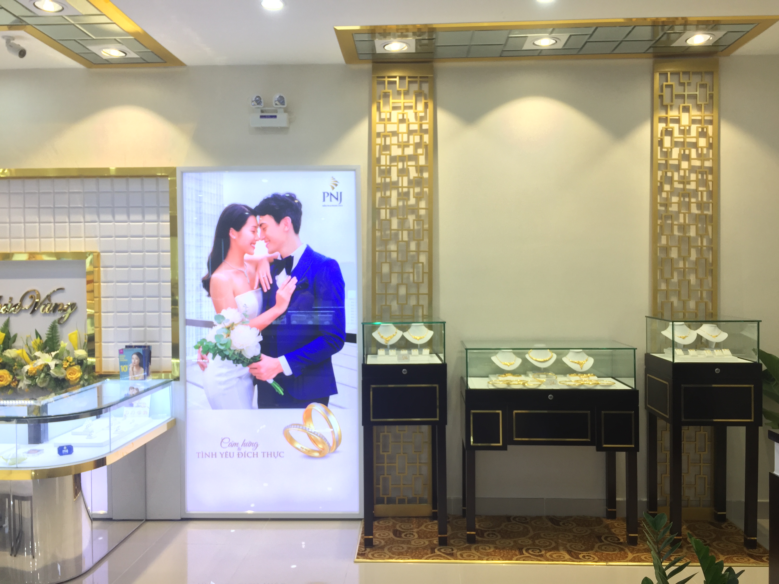 Trung Tâm Kim Hoàn PNJ Center Yersin